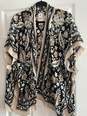 Ann Taylor Factory Black Floral Kimono with Cream and Tan Accents